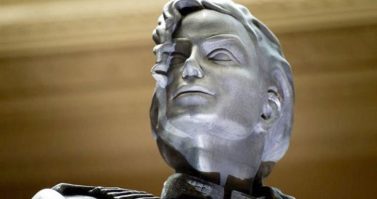 Retiran estatua de Michael Jackson en Dinamarca