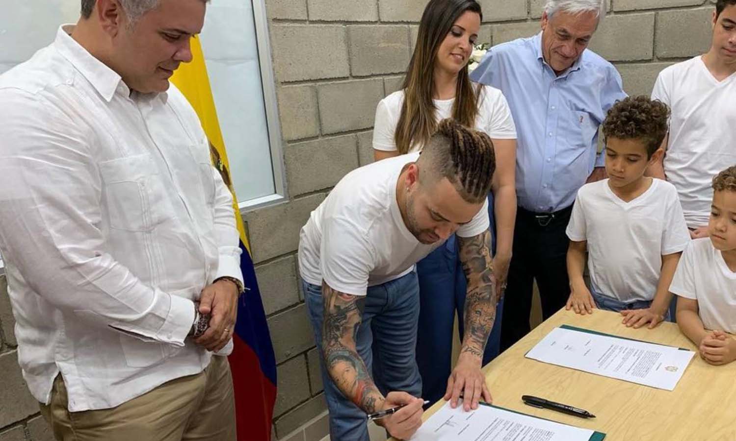 Duque otorga nacionalidad colombiana a Nacho