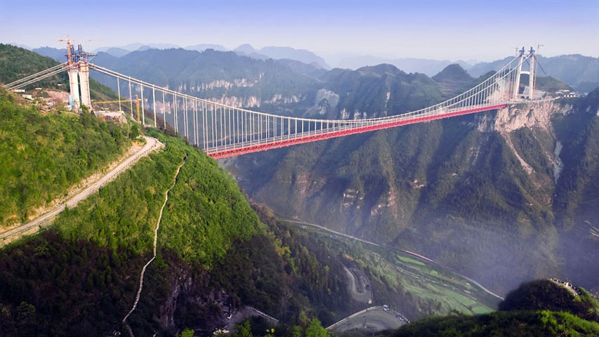 China inicia construcción de un gran puente colgante