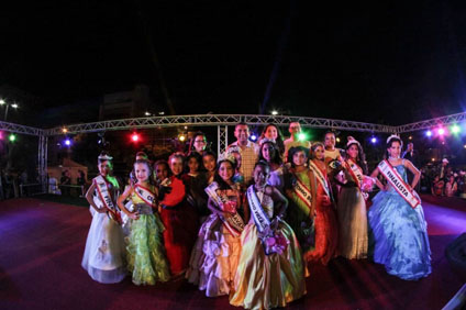 El casco central se convirtió en escenario del Carnaval