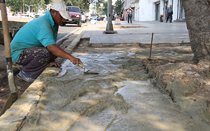 Avanzan trabajos de recuperación en el casco central de la ciudad