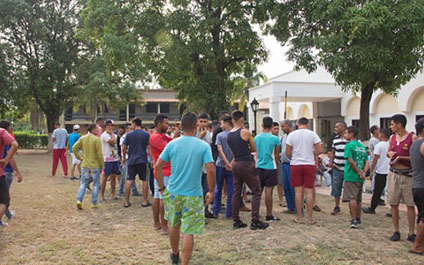 Militares venezolanos son aislados y maltratados por Acnur 