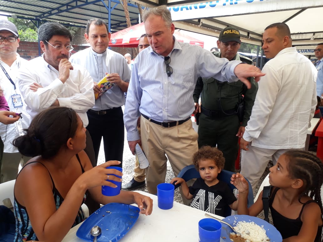 Tim Kaine: en Venezuela “hay un apagón pero de DDHH”