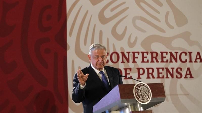 Coparmex se opone a una consulta para revocar a AMLO