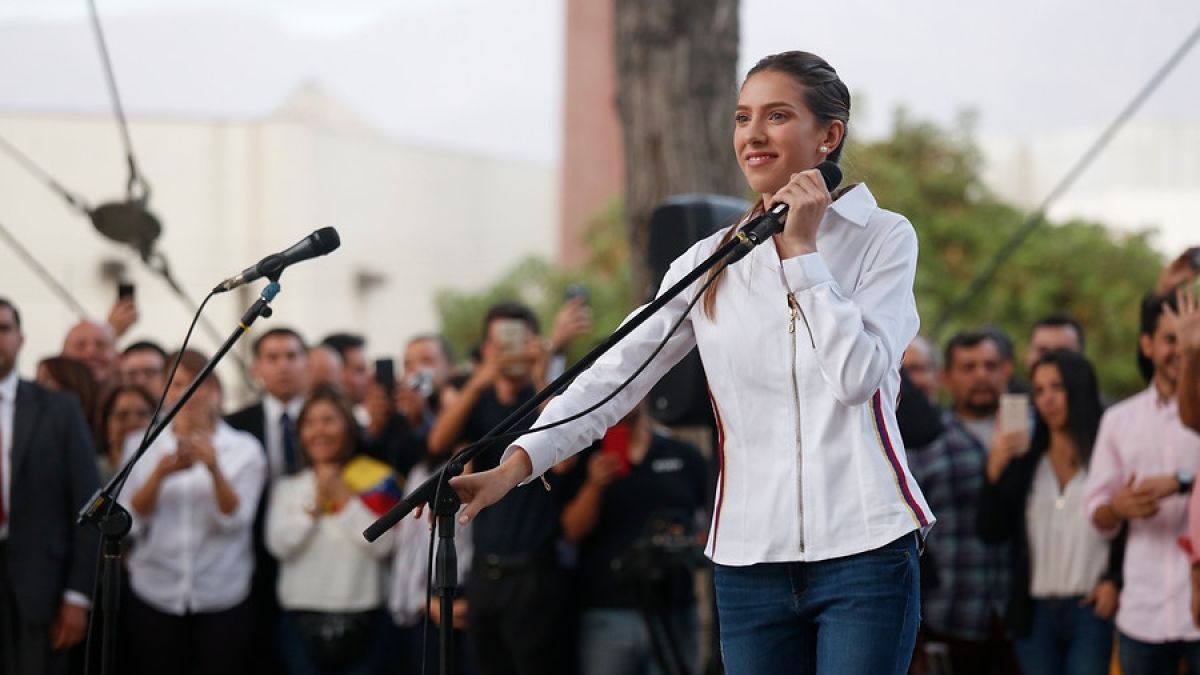 Esposa de Guaidó pide a venezolanos en NY que regresen