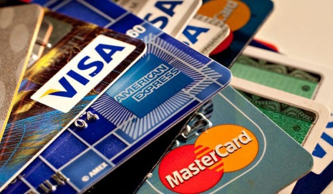 Suspensión de Visa y Mastercard tendría impacto limitado