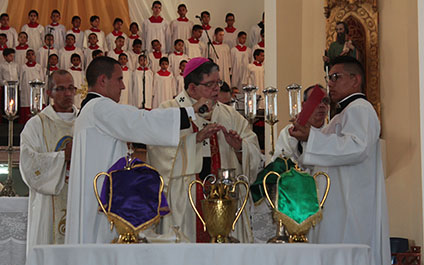 Azuaje: la Semana Santa de Jesús es la misma de nuestro pueblo 