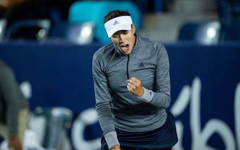 Muguruza clasifica a octavos de final