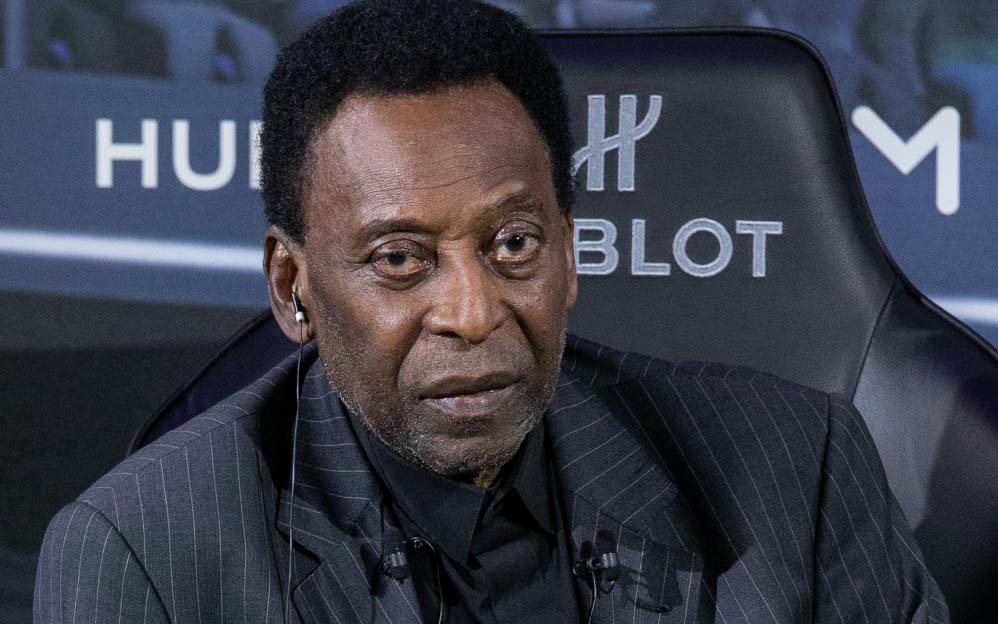 Ingresan a Pelé en un hospital tras su llegada a Brasil
