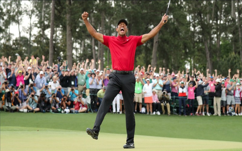 Tiger Woods vuelve a hacer historia en el Masters de Augusta