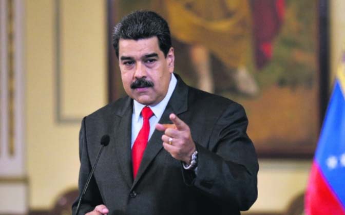"Trump ataca la libertad tras suspensión de vuelos"