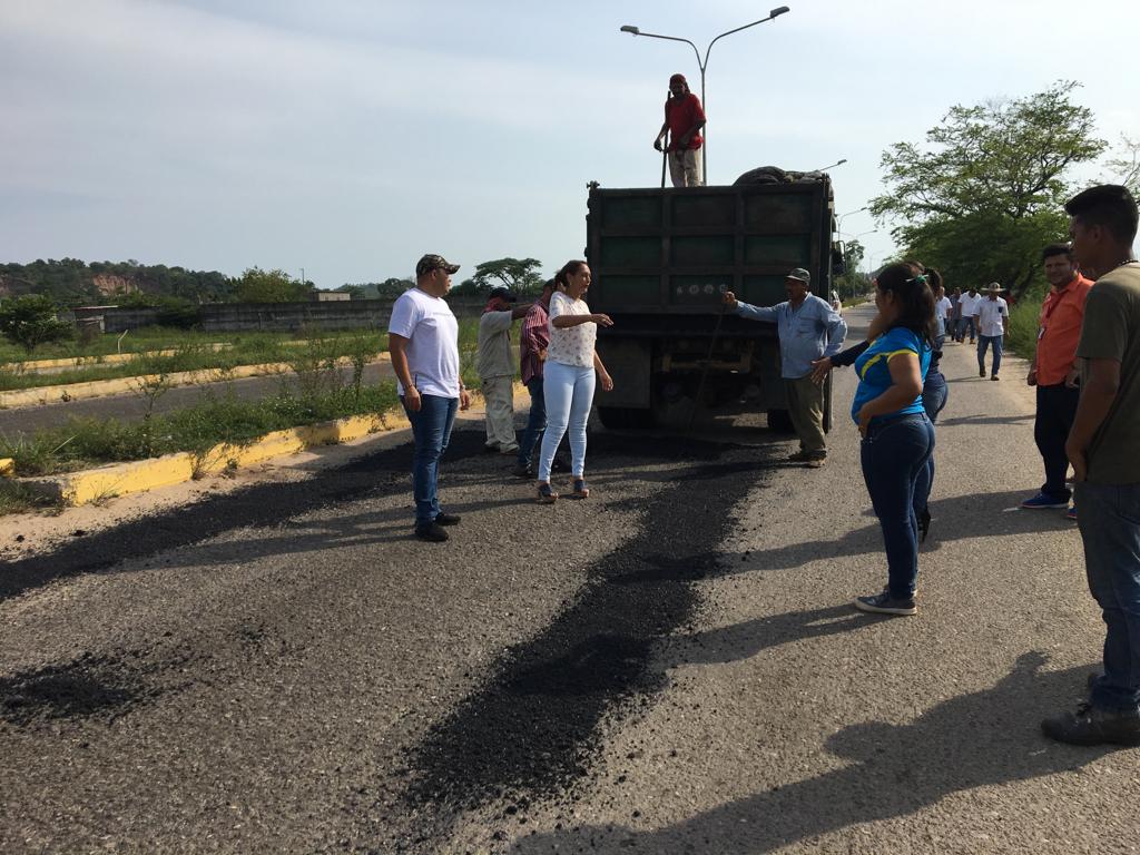 Alcaldía de Machiques inicia plan de asfaltado
