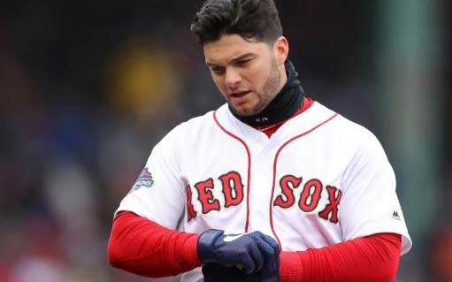 Andrew Benintendi envía la pelota a la calle 
