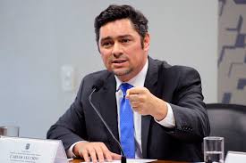 “Está en manos de EEUU recuperar embajada en Washington”