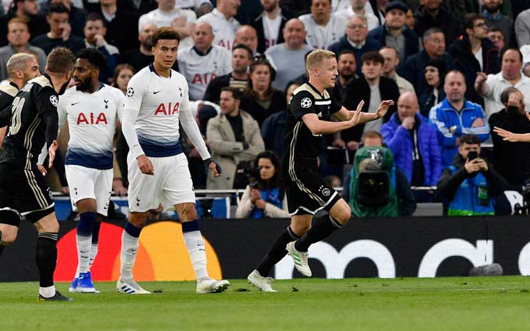 El Ajax se acerca a la final