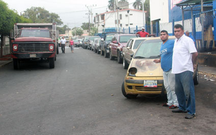 Polimaracaibo despeja vías alternas a las estaciones
