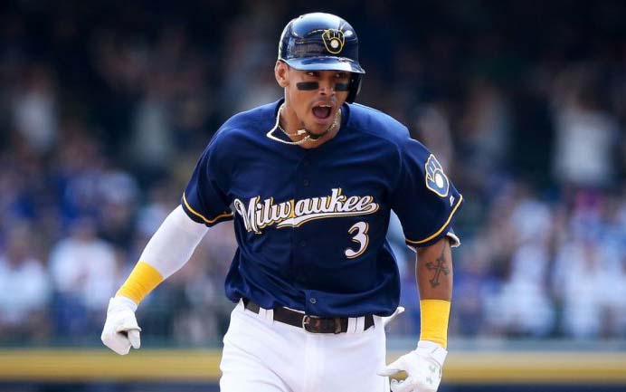Orlando Arcia pega cuadrangular de tres carreras 