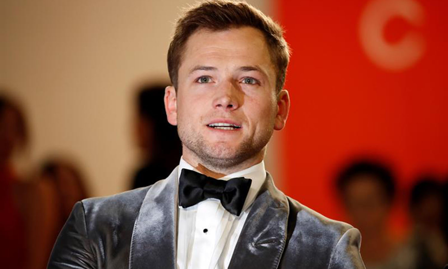 Rocketman muestra defectos de Elton John bajo su permiso