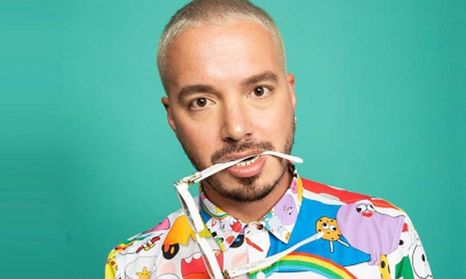J Balvin reconoce que la embarró al elogiar a Chris Brown