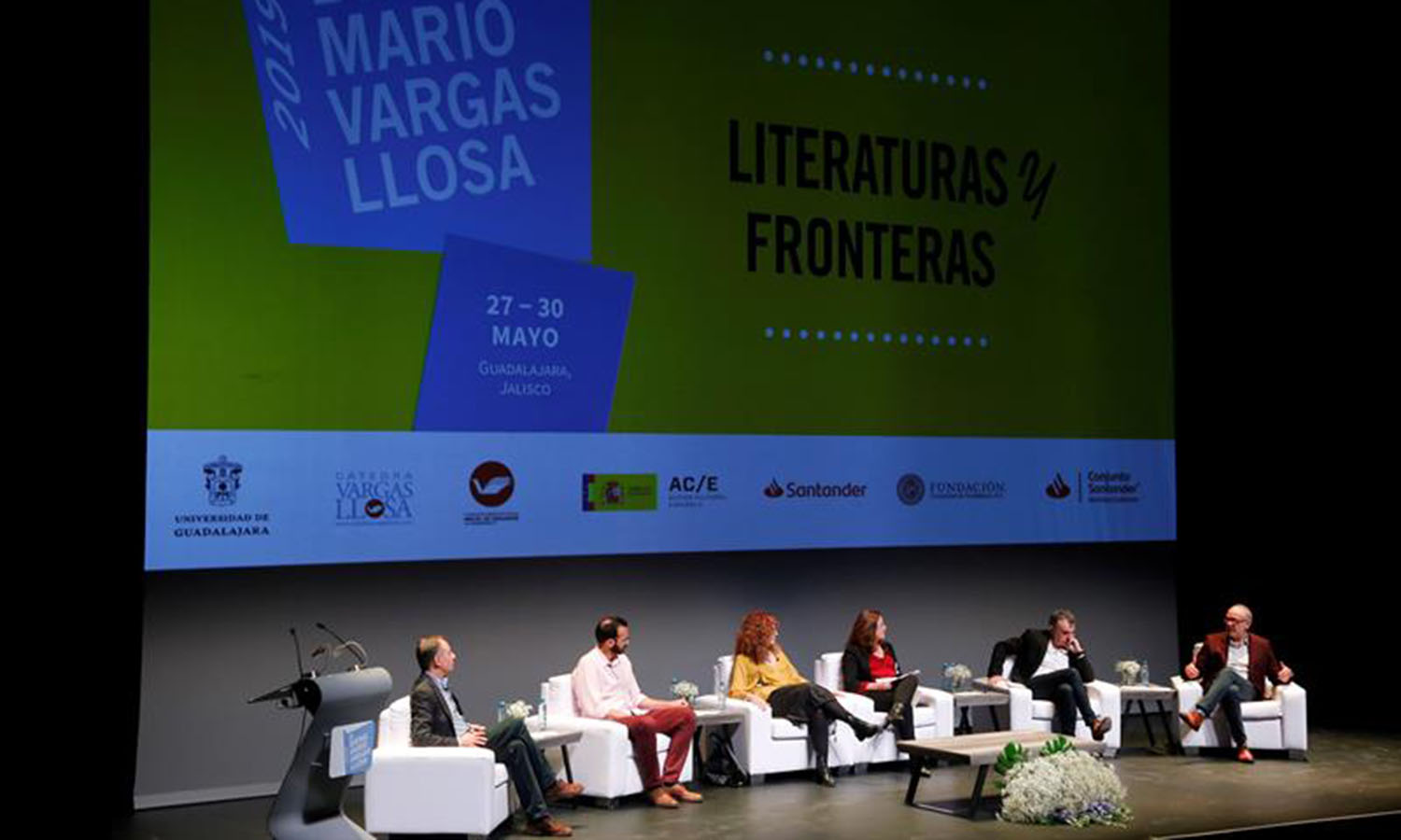 Finalistas de Premio Vargas Llosa explican proceso creativo