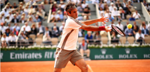 Federer se clasifica a la tercera ronda de Roland Garros