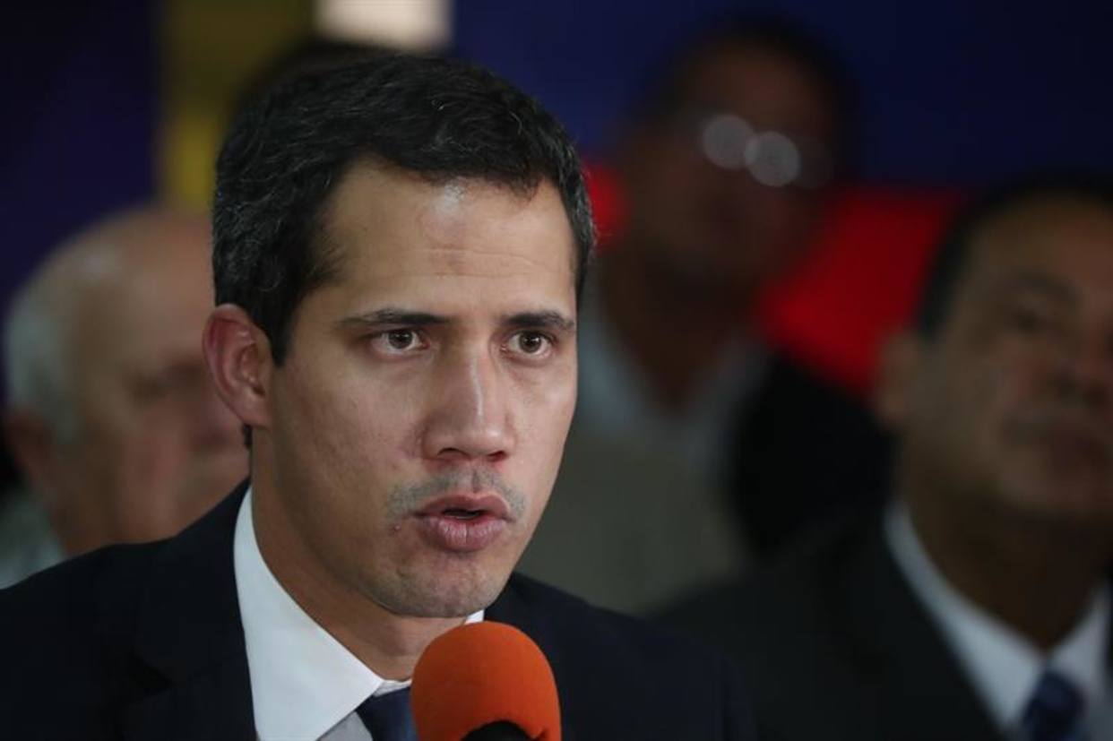 Guaidó pide a Colombia investigar presunta corrupción