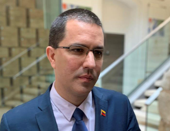 Arreaza, comprometido con el diálogo pese a supuesto plan golpista opositor