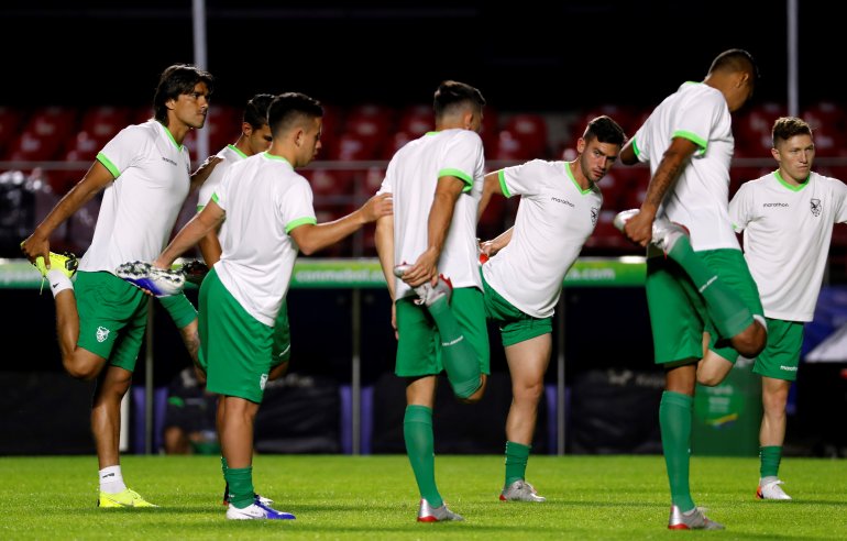 Bolivia reconoce cancha del Morumbi previo a partido con Brasil