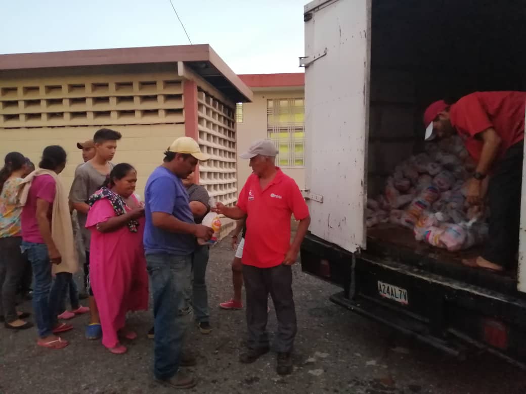 Distribuyen más de 2 toneladas de pollo en Rosario de Perijá