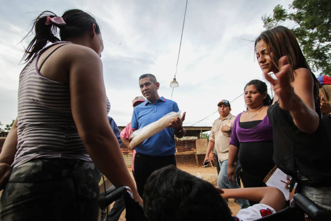 Alcaldía distribuye mil 200 combos del Clap Panadero