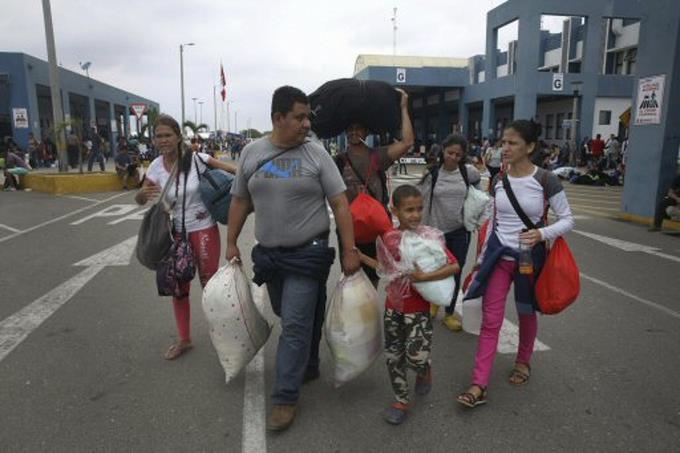 OEA pide a Curazao y Aruba que regularicen a venezolanos