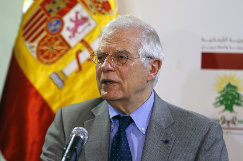 Borrell habla con Guaidó y recibe al canciller de Maduro