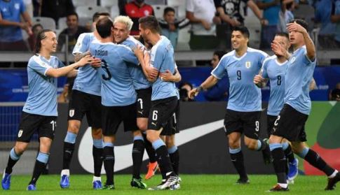 La favorita Uruguay se enfrenta a la selección de Japón