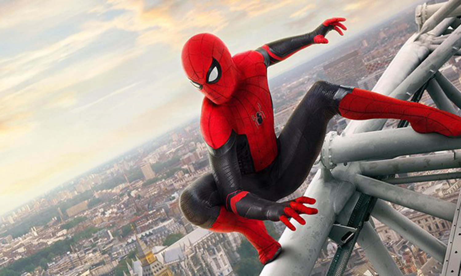 Peter confecciona mallas en nuevo tráiler de Spider-Man