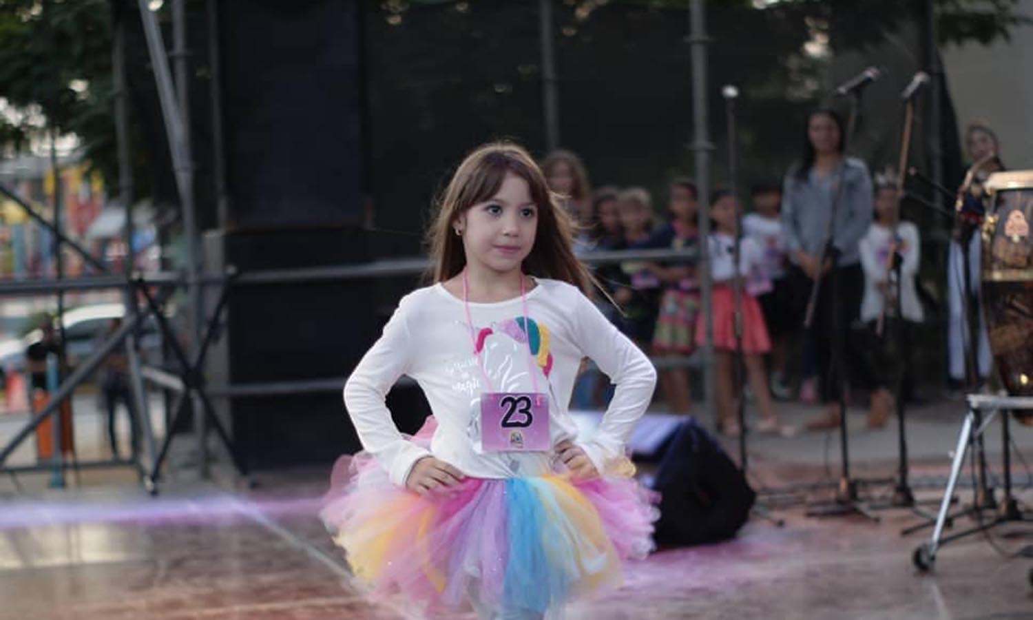 Niñas brillan en el casting de la Feria Infantil del Lago