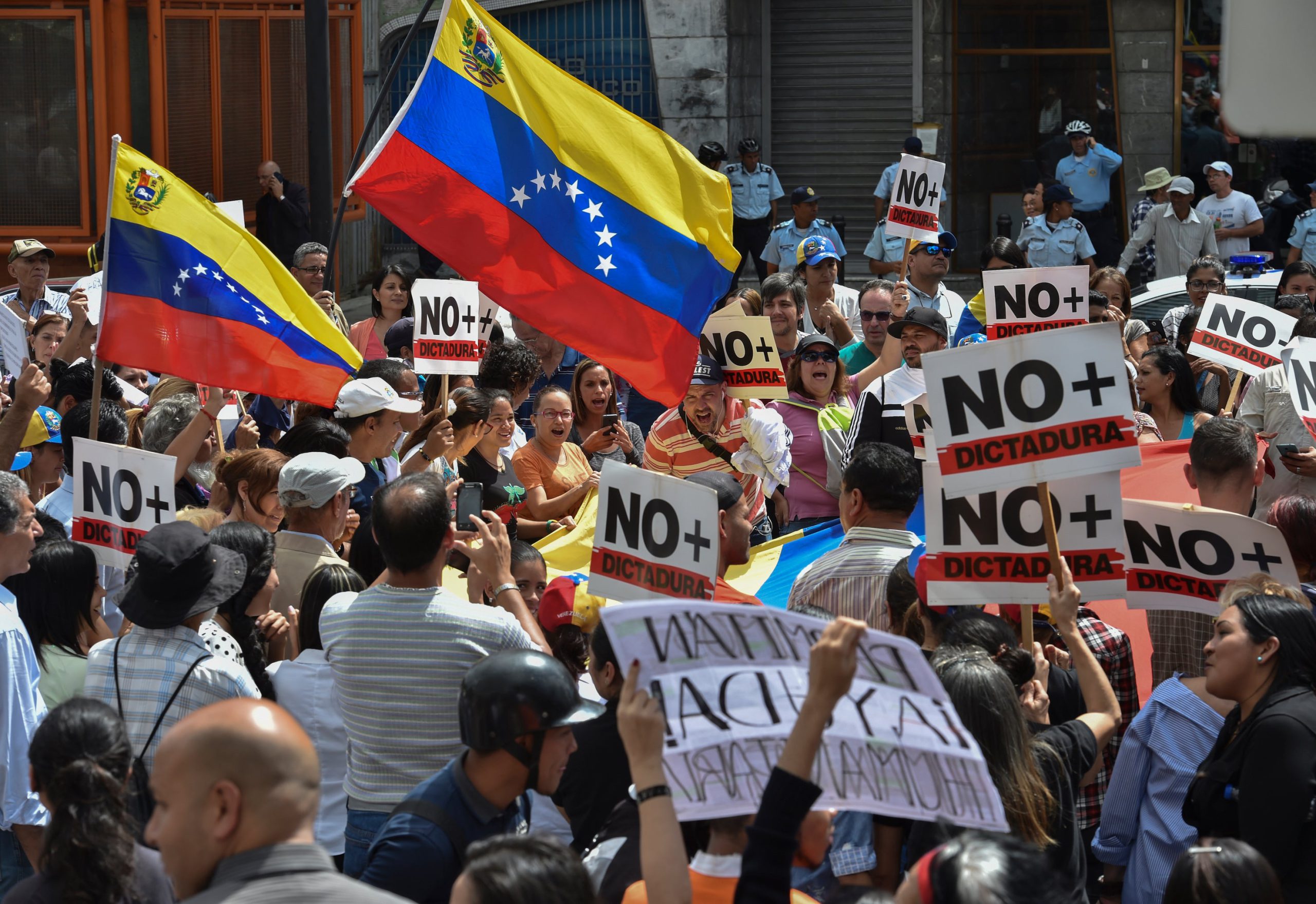 Defensores de DDHH denuncian ante la OEA  abusos en el país