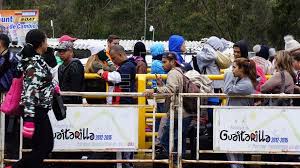 Siete mil venezolanos llegan a frontera de Ecuador y Colombia