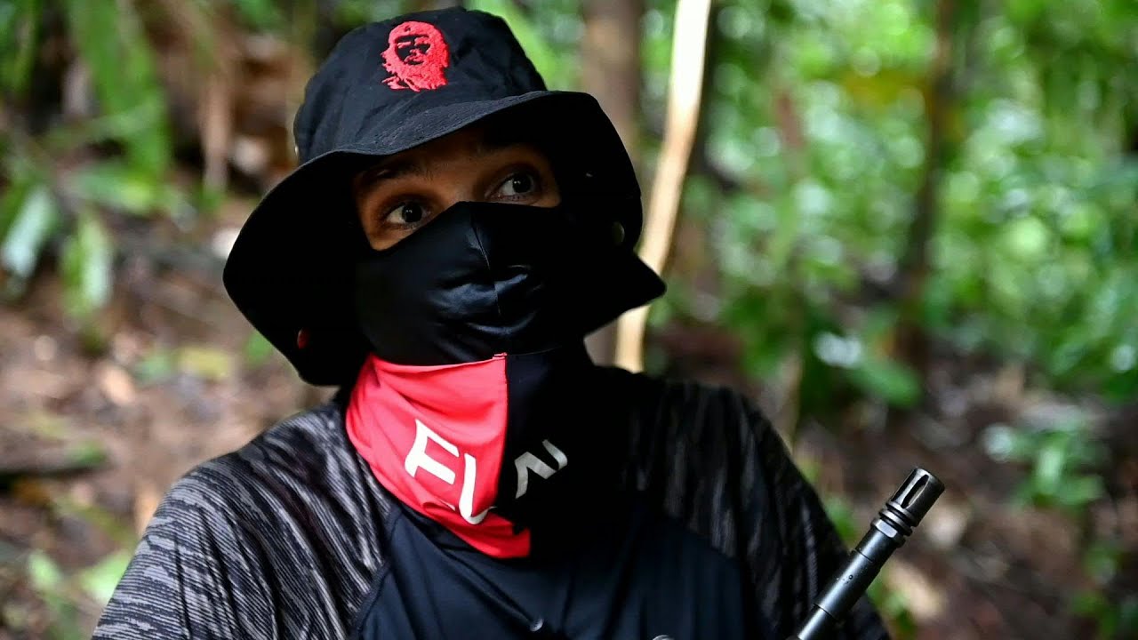 Líder del ELN celebra regreso a las armas de las FARC