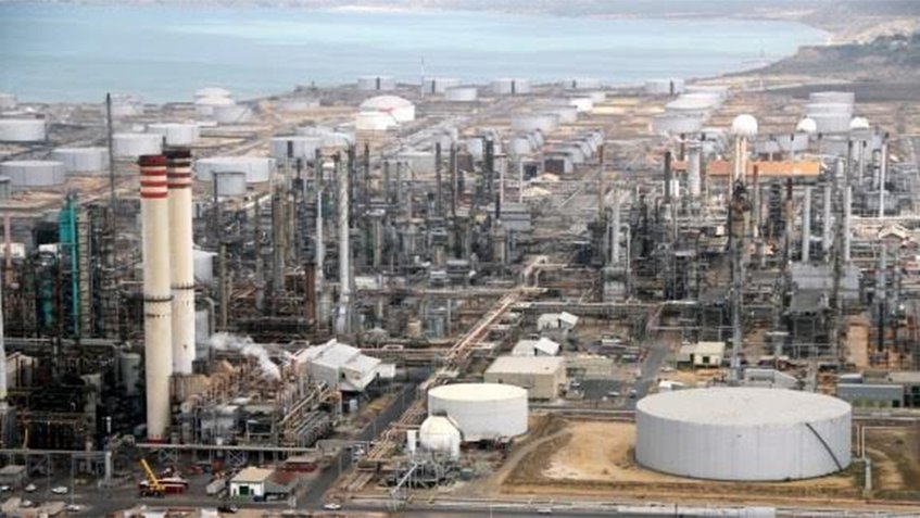 Falla eléctrica afecta refinerías Amuay y Cardón