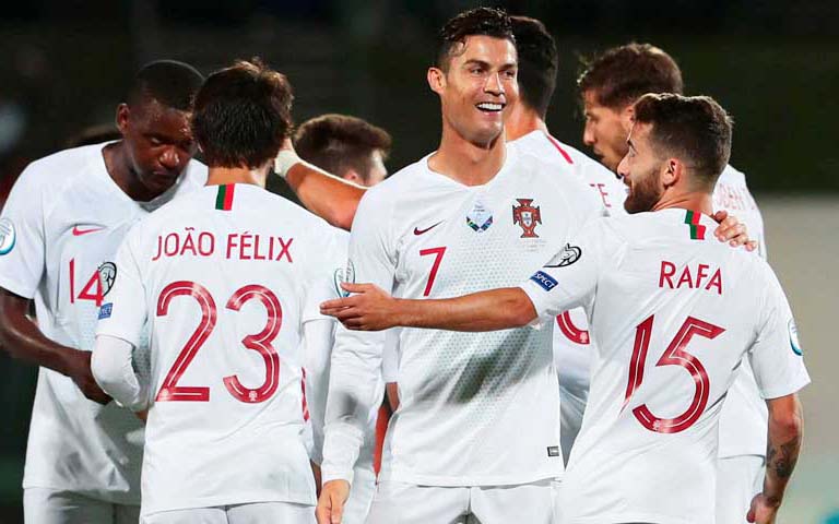 Portugal vence a Lituania con un póker de Cristiano Ronaldo