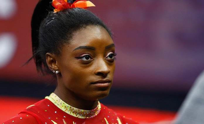 Gimnasta Simone Biles consternada por detención de su hermano