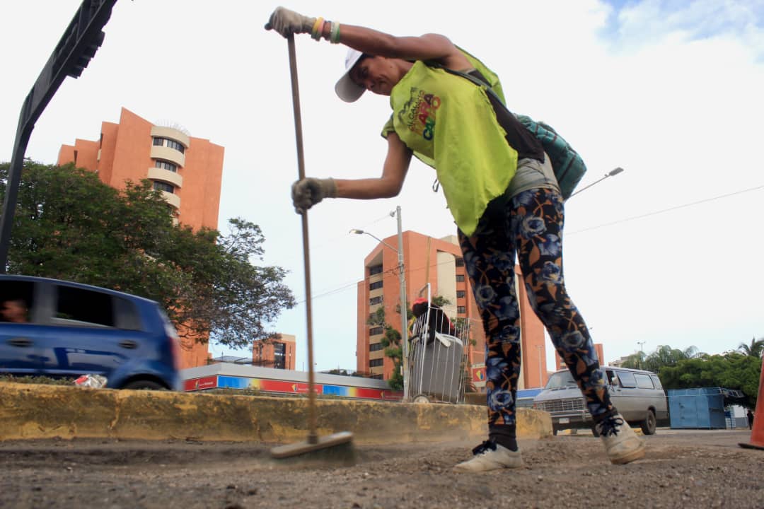 Alcaldía de Maracaibo realiza operativo de limpieza en Bella Vista