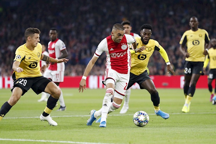 Un Ajax contundente vuelve a ilusionar a Europa