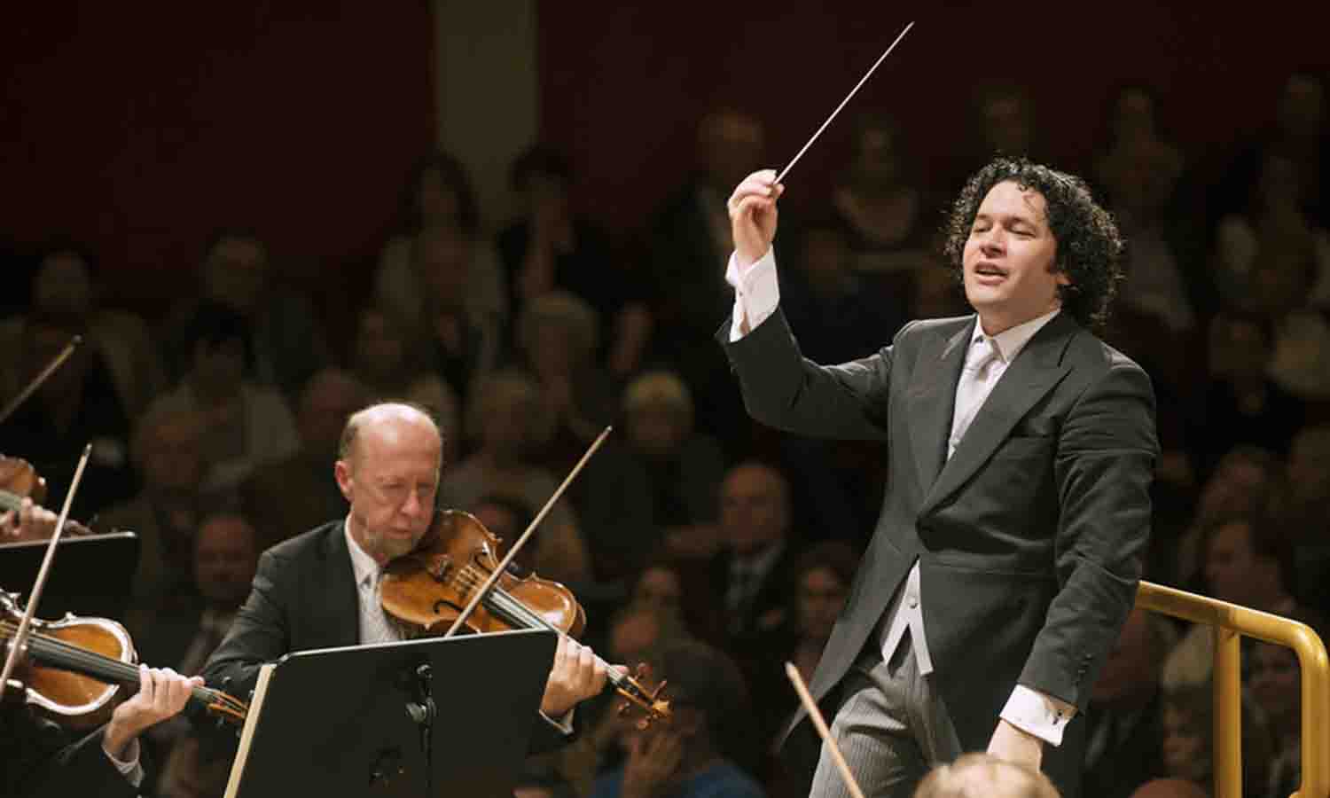 Filarmónica de LA debutará en México con Dudamel al frente