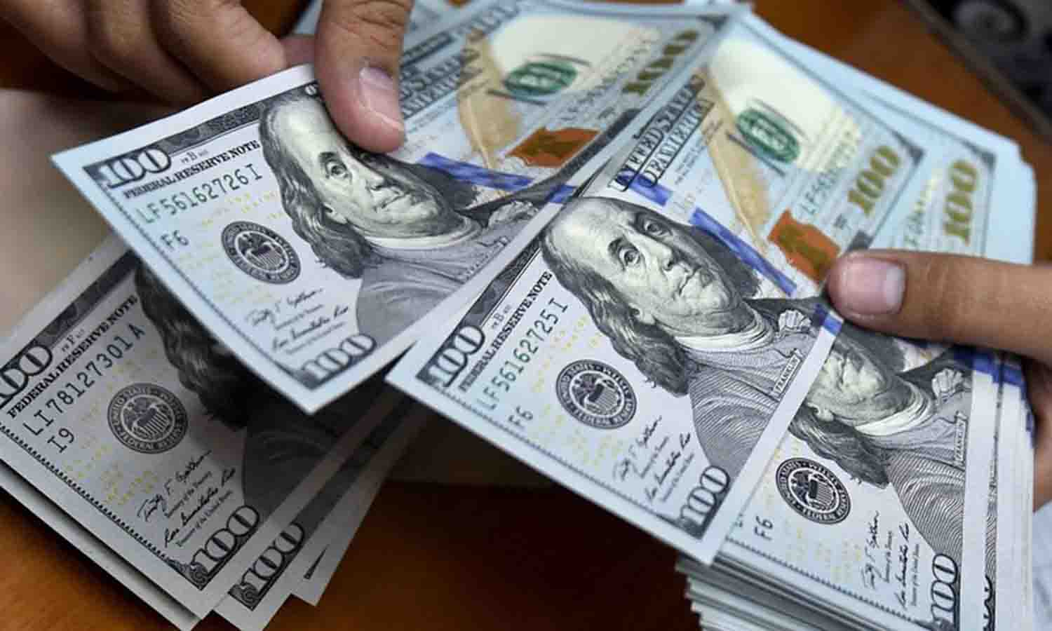 Las protestas elevan el precio del dólar en Chile