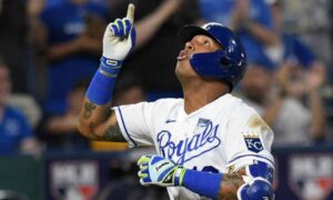 Salvador Pérez conecta el jonrón 20 de la temporada  