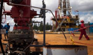 Exportación petrolera del país cae 38 % por fallas en mejoradores