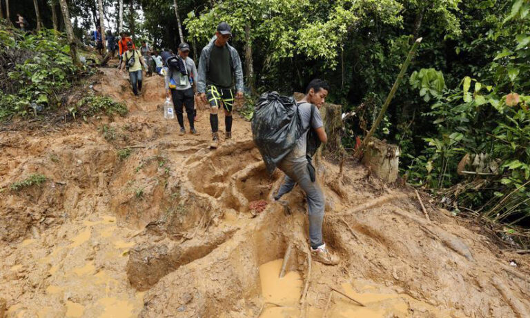 Colombia necesita medidas de fondo con migración, no "paños de agua tibia"