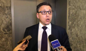 Acribillan de 20 balazos a concejal en la COL