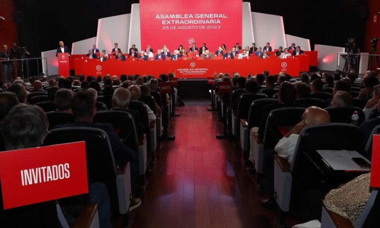 RFEF pide disculpas al mundo del fútbol por la conducta inapropiada de Rubiales